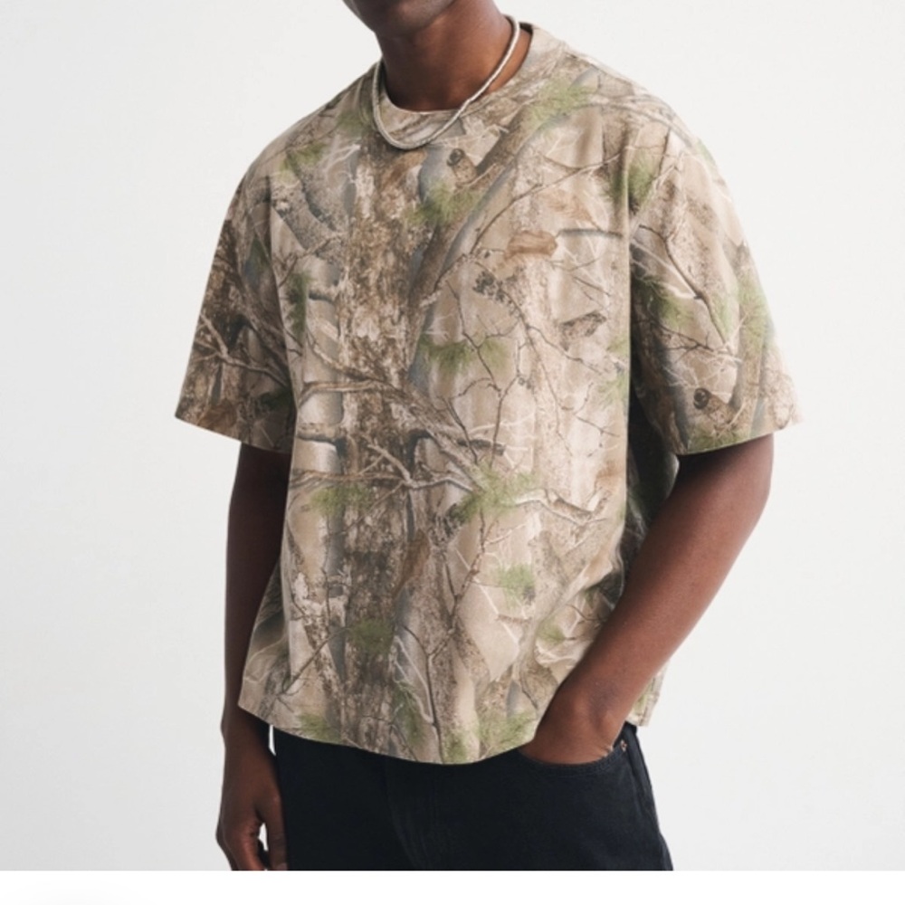 A&F Premium Heavyweight Cropped Tee - Picture 5 of 8
